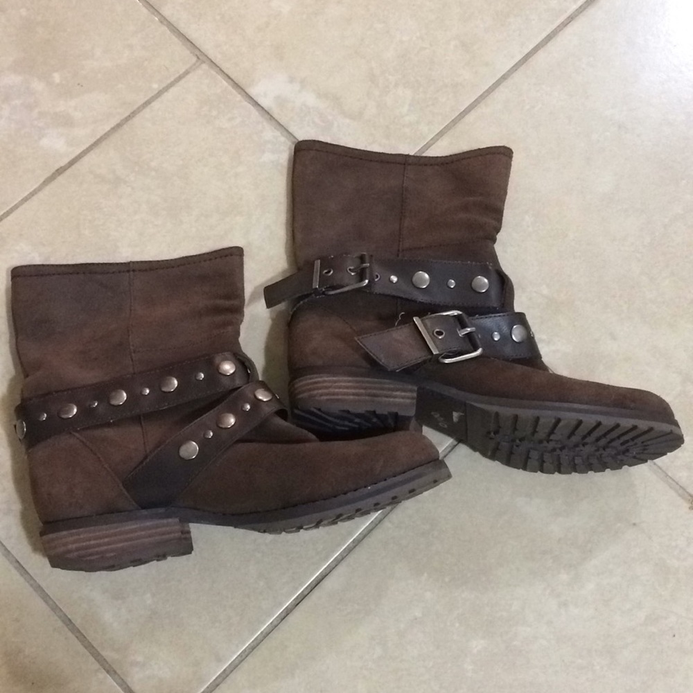 Brown boots
